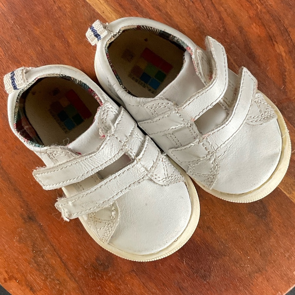 Healthtex White Kids Sneakers with‎ Velcro Straps Toddler Sz 3
